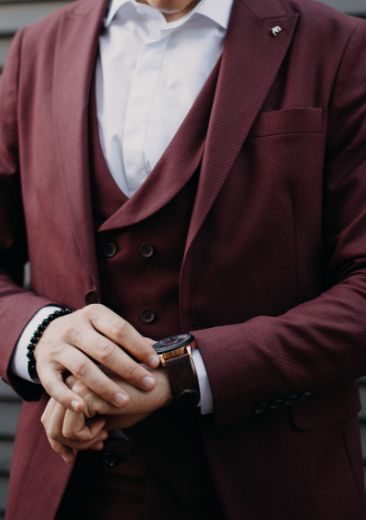 dark red 3 piece suit